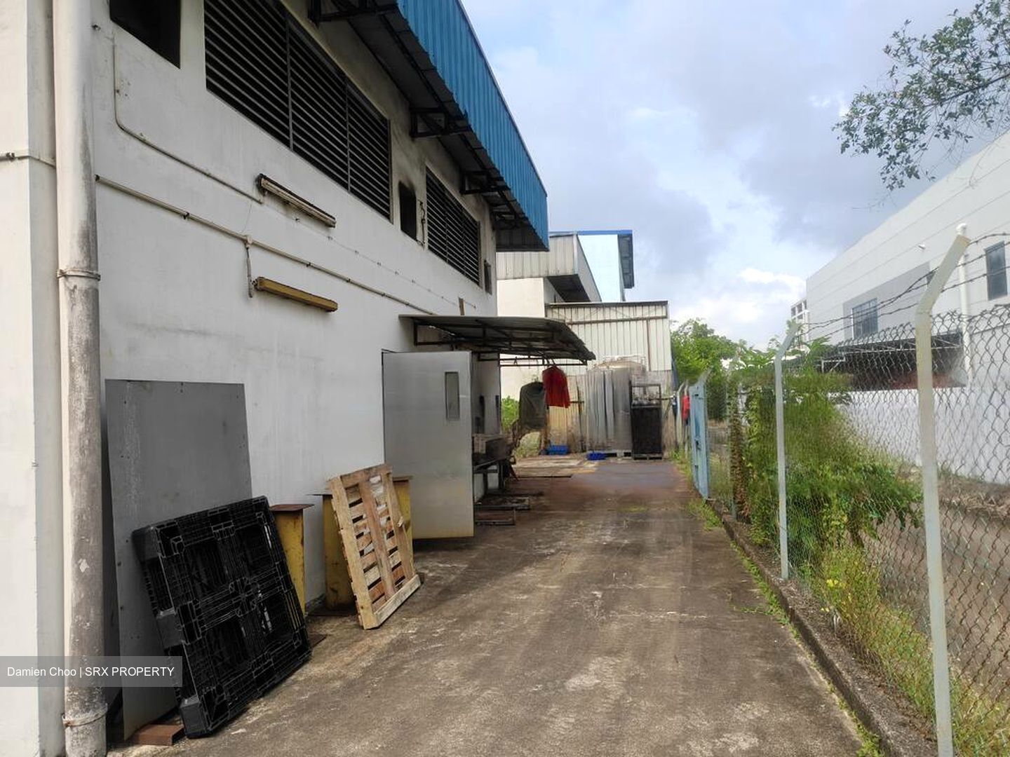 Gul Drive (D22), Factory #464818951